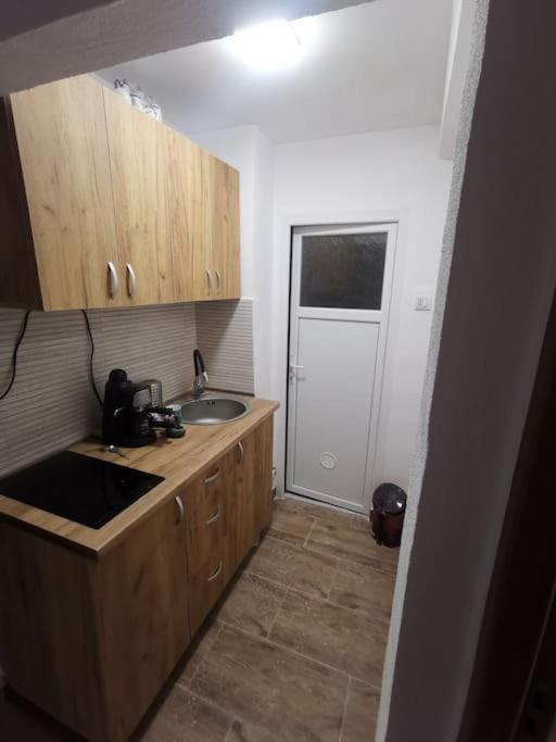 Very Good Location Hunedoara Buitenkant foto